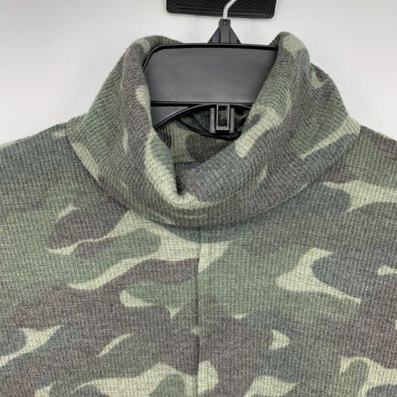 Vince Camuto Top Camo Green Long Sleeve Turtleneck Waffle Knit - Picture 3 of 9